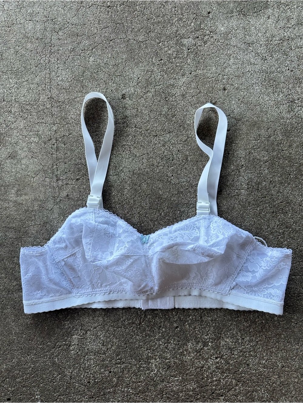 VTG Lady Cameo White Lace Unlined Bra